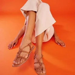 Gioseppo Sandalias Planas<Sandalias Planas De Mujer Rosny Color Tostado Con Tiras Finas Y Nudos Decorativos
