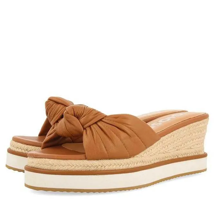 Gioseppo Sandalias Cuña<Sandalias Slip-On En Color Piel Con Detalle De Nudo Y Cuña Para Mujer Cakran